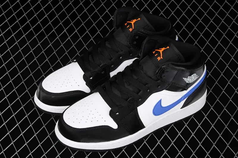 All Categories Air Jordan Jordan Series Basketball Shoes Air Jordan 1 Mid Special Price G Version Pure Original Air Jordan 1 Mid GS AJ1 Joe 1 Blue Panda China Basketball Shoes 554725-084